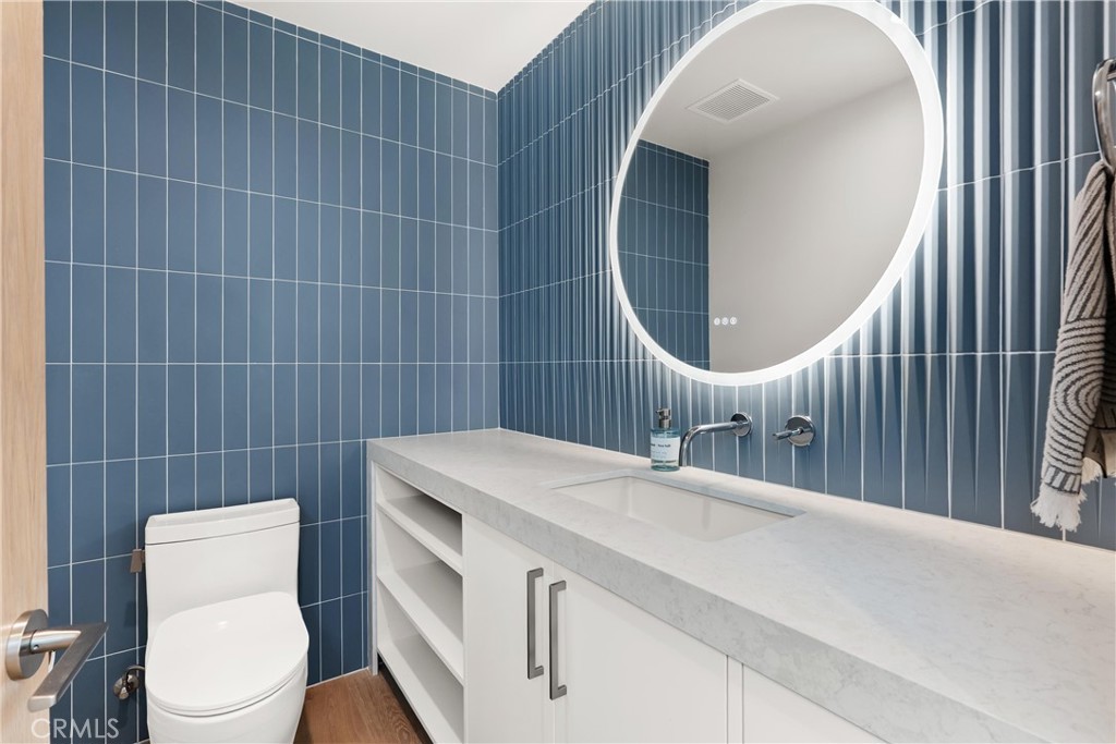 724 24th Place Property Photo 40