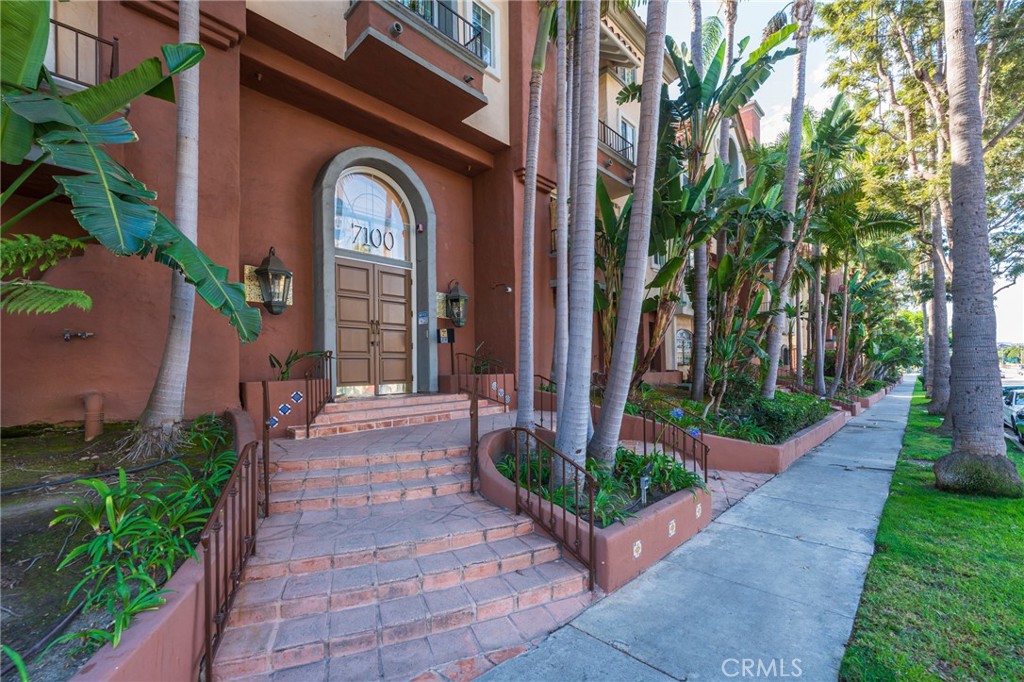 7100 La Tijera Boulevard D101 Property Photo 4
