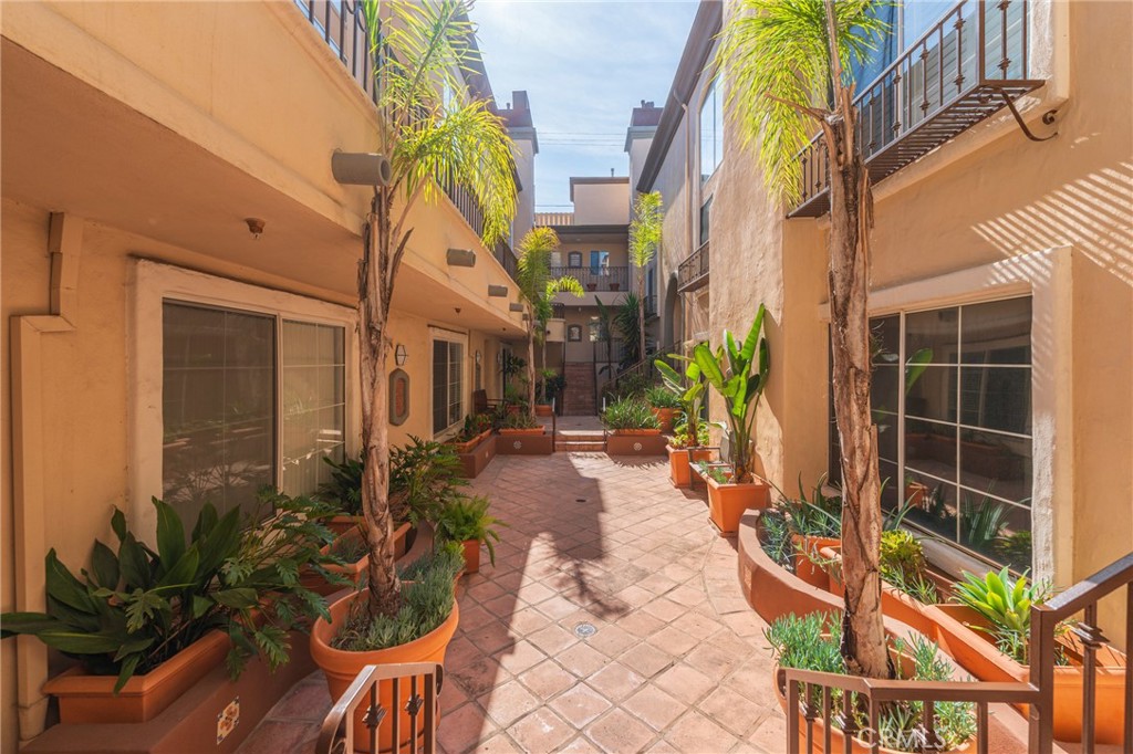 7100 La Tijera Boulevard D101 Property Photo 7