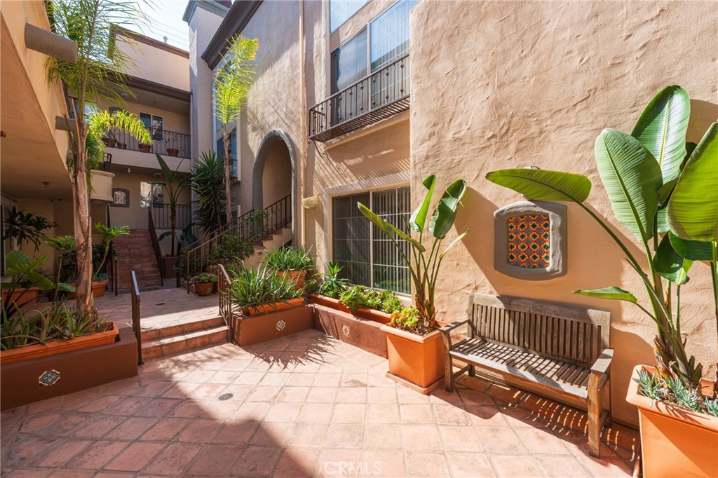 7100 La Tijera Boulevard D101 Property Photo 10