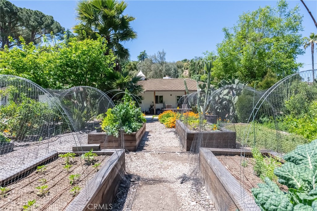 2 Chuckwagon Property Photo 38