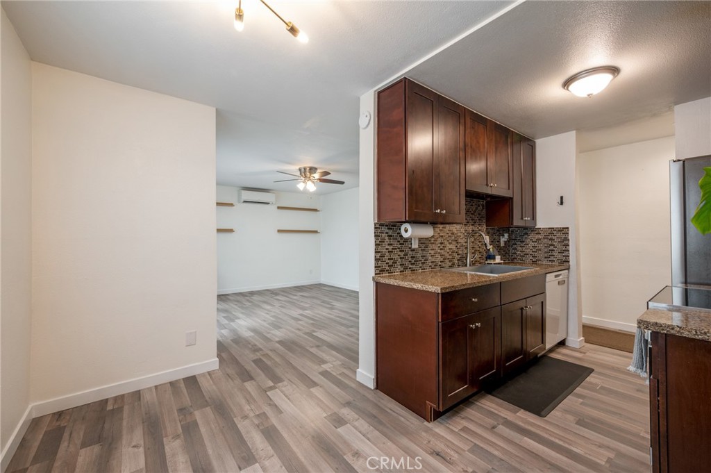1723 Cedar 103 Property Photo 8