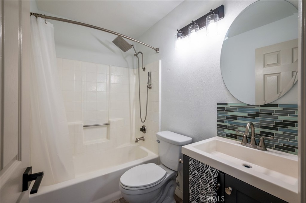 1723 Cedar 103 Property Photo 15