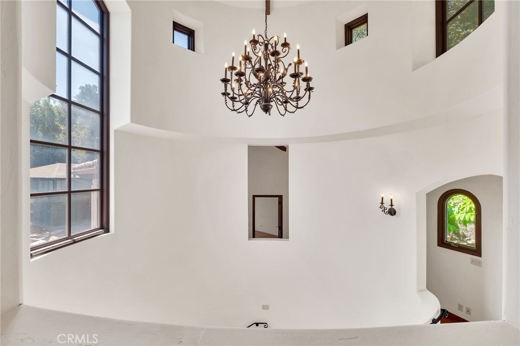 1345 Indiana Property Photo 5