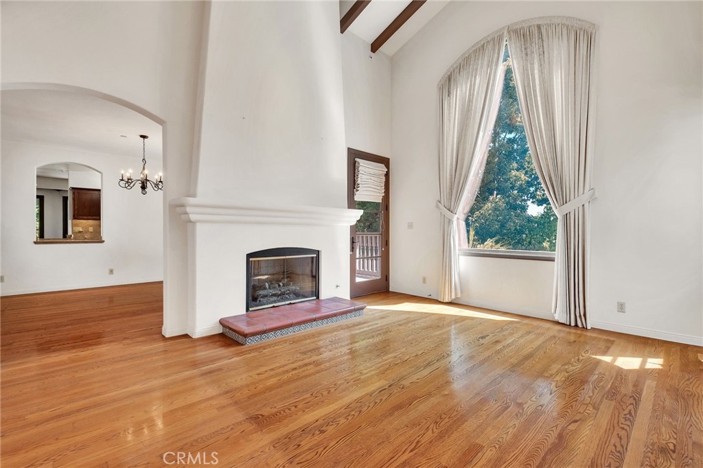 1345 Indiana Property Photo 23