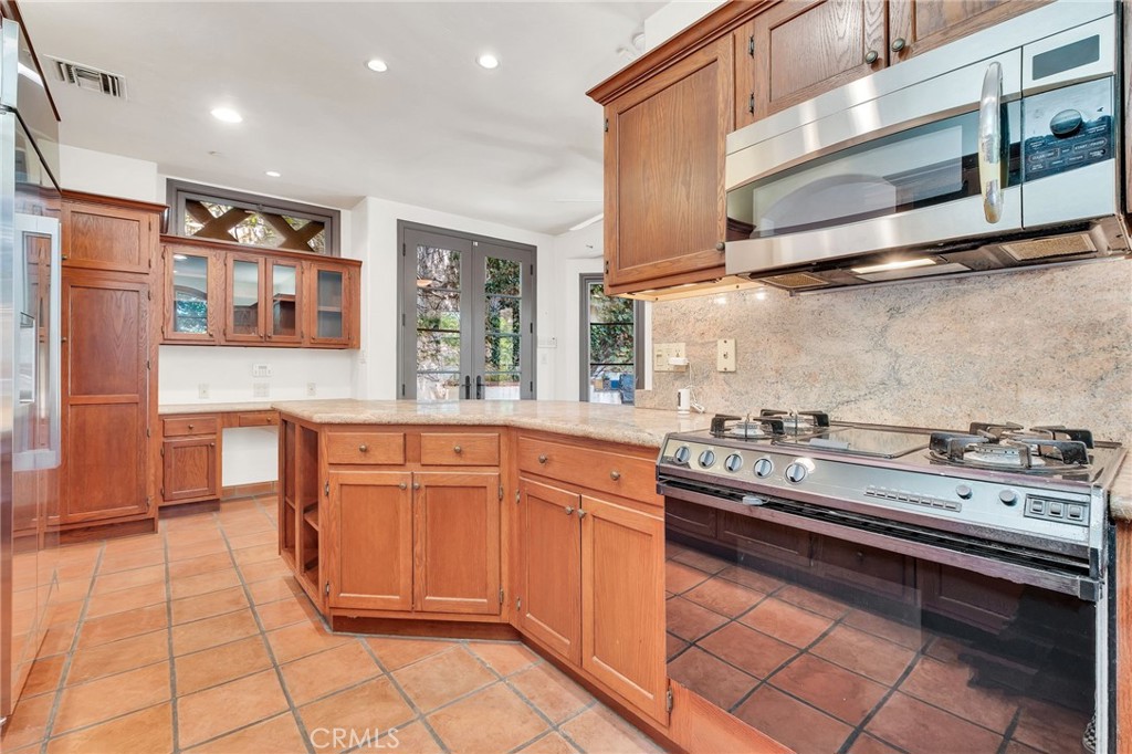 1345 Indiana Property Photo 33