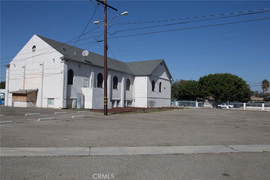 1226 W Compton Property Photo 2
