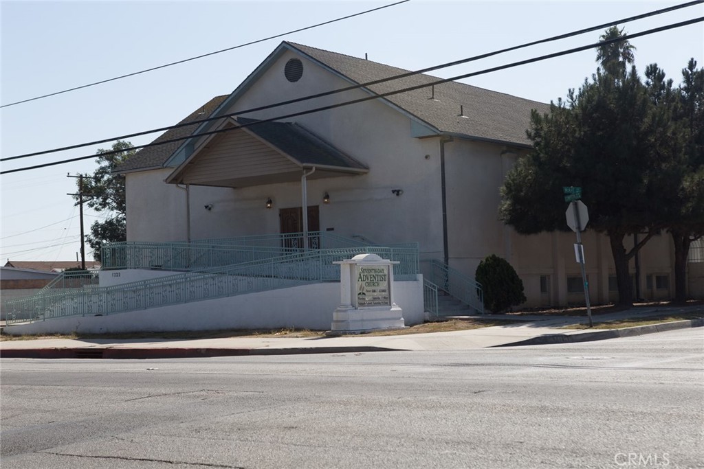 1226 W Compton Property Photo 6