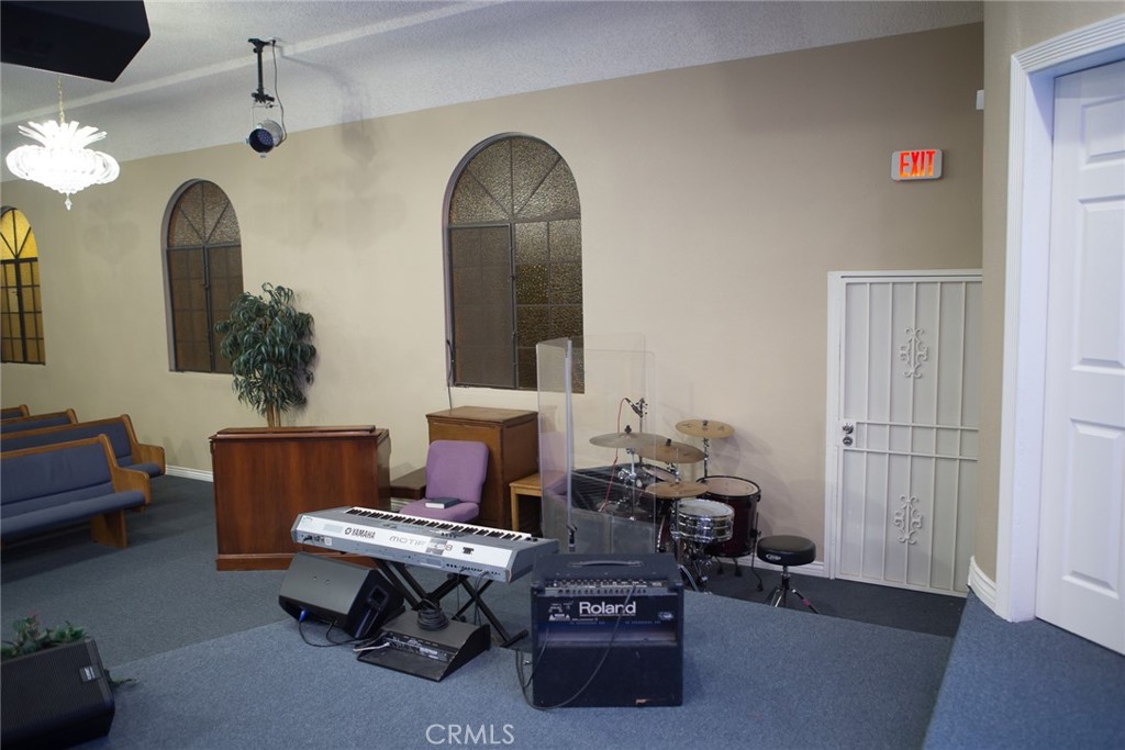 1226 W Compton Property Photo 14