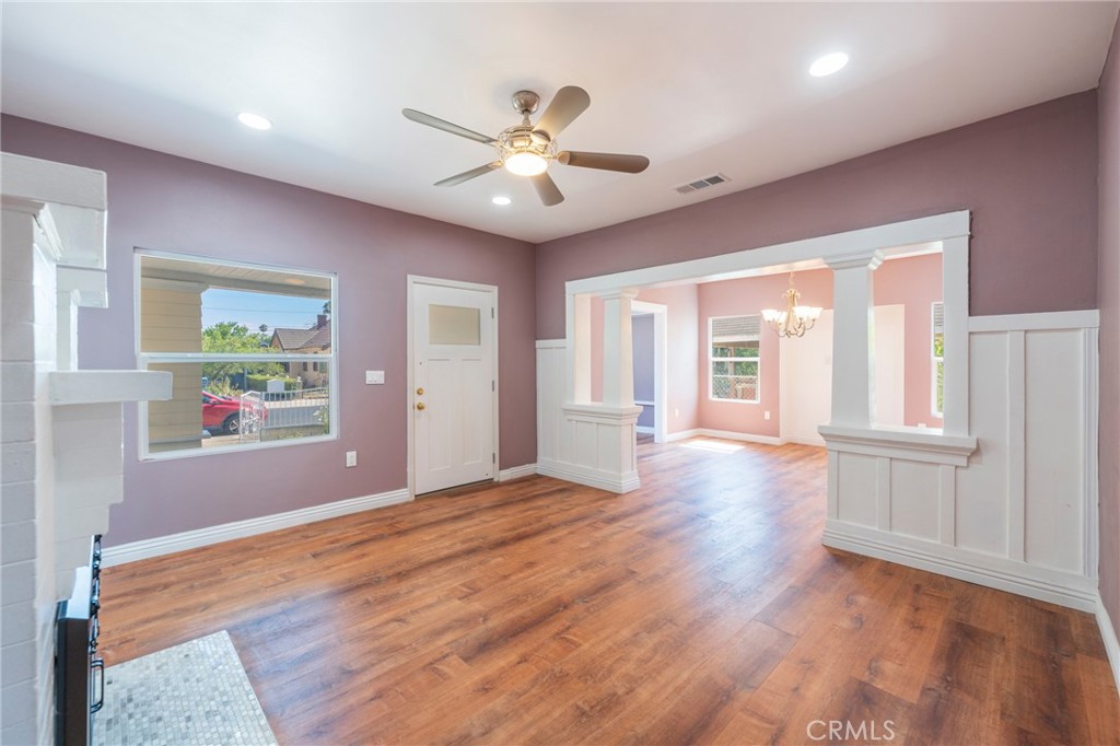 2041 W 29th Place Property Photo 11
