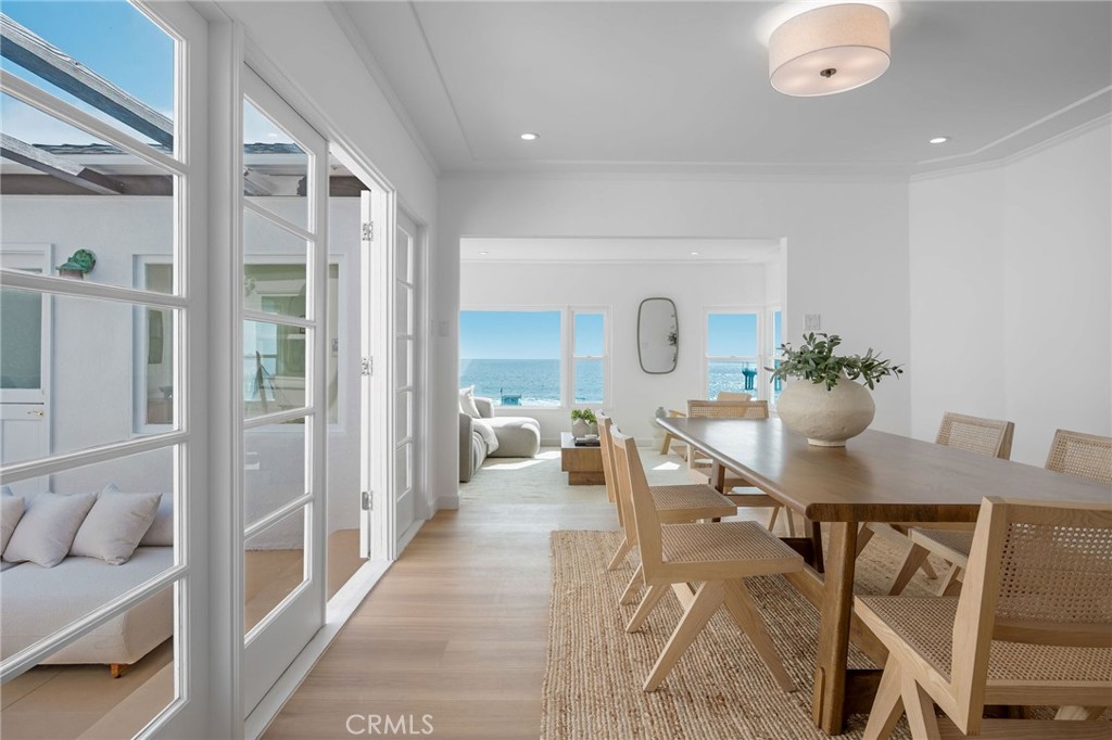 1016 The Strand Property Photo 21