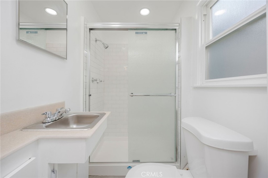 1016 The Strand Property Photo 33