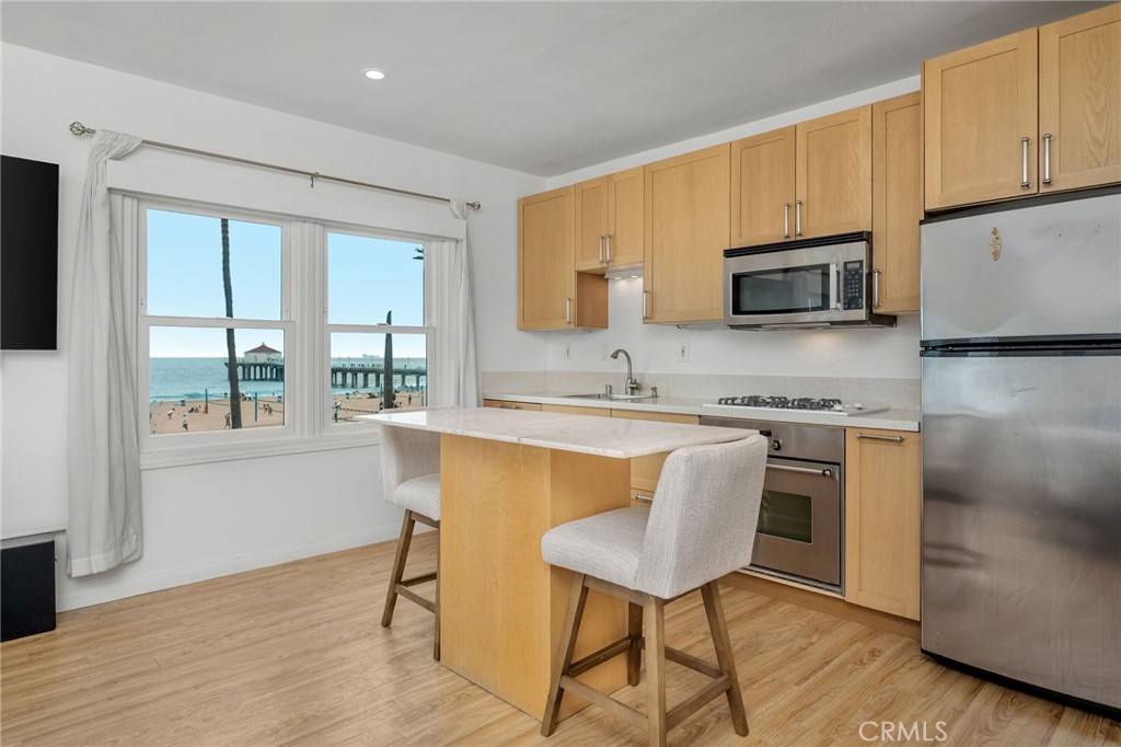 1016 The Strand Property Photo 52