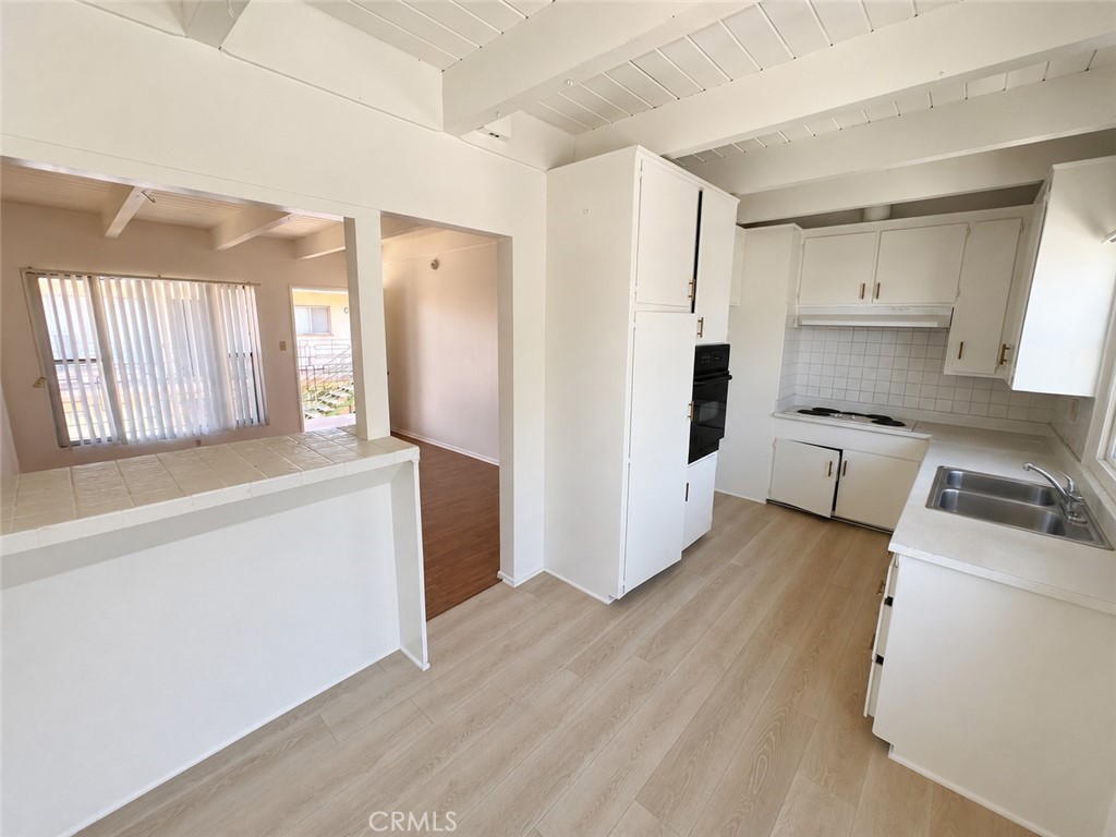 2102 S Pacific Ave 14 Property Photo 1