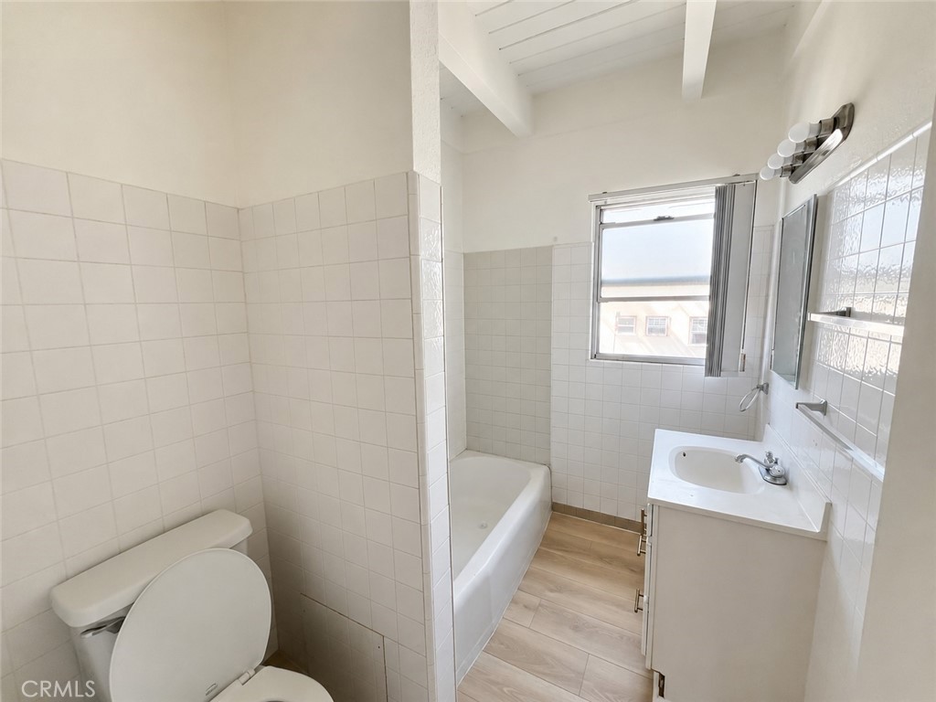 2102 S Pacific Ave 14 Property Photo 4