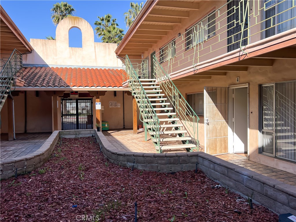 2102 S Pacific Ave 14 Property Photo 7