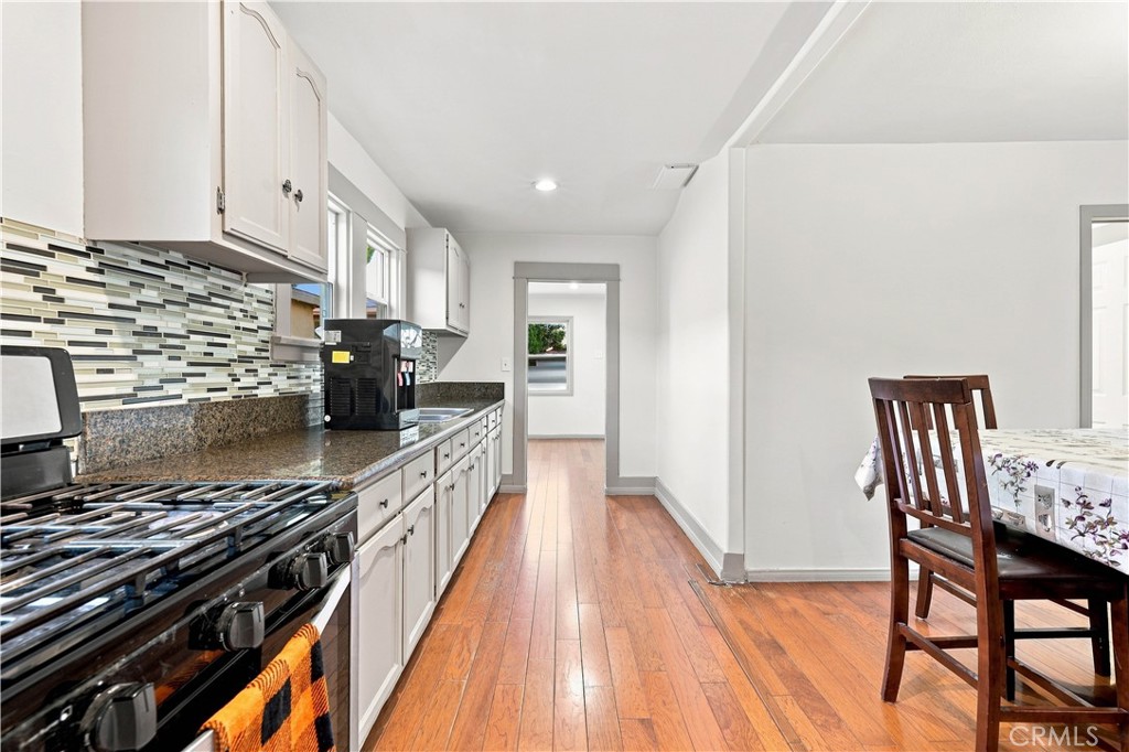 233 E Louise Street Property Photo 6