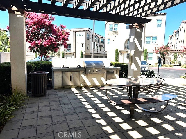 623 W Foothill Boulevard 44 Property Photo 14