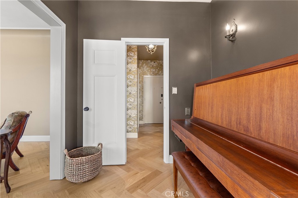 800 E Ocean Blvd 201 Property Photo 22