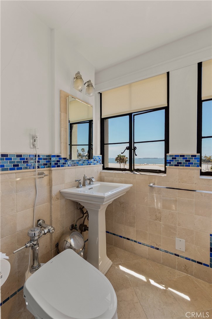 800 E Ocean Blvd 201 Property Photo 24