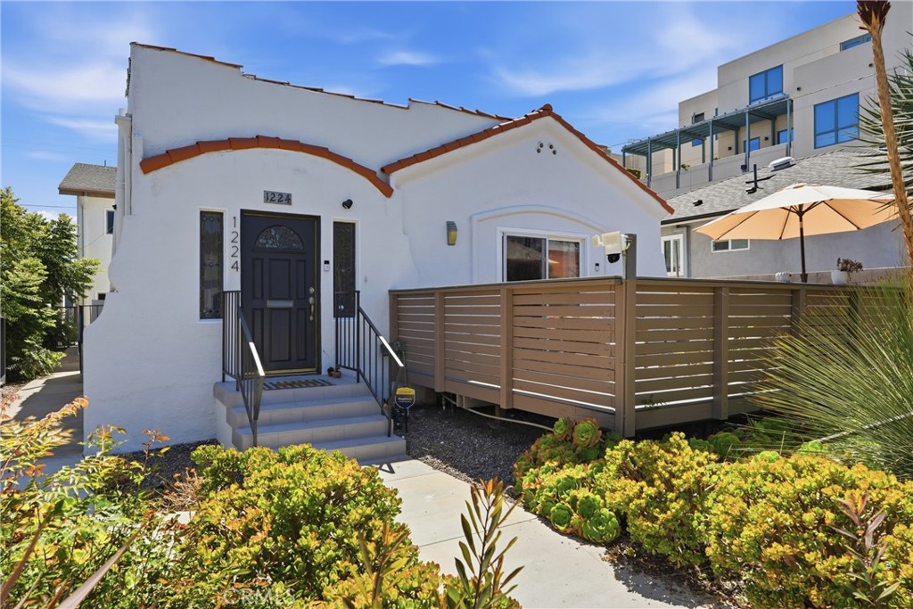 1224 24th Property Photo 1