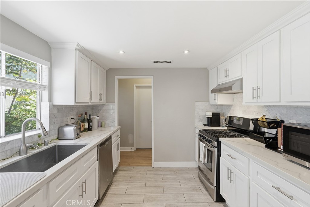 1224 24th Property Photo 11