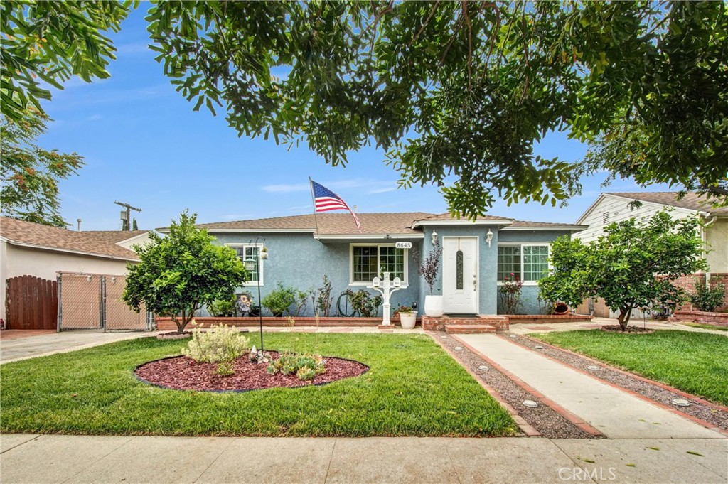 8645 Wakefield Property Photo 1