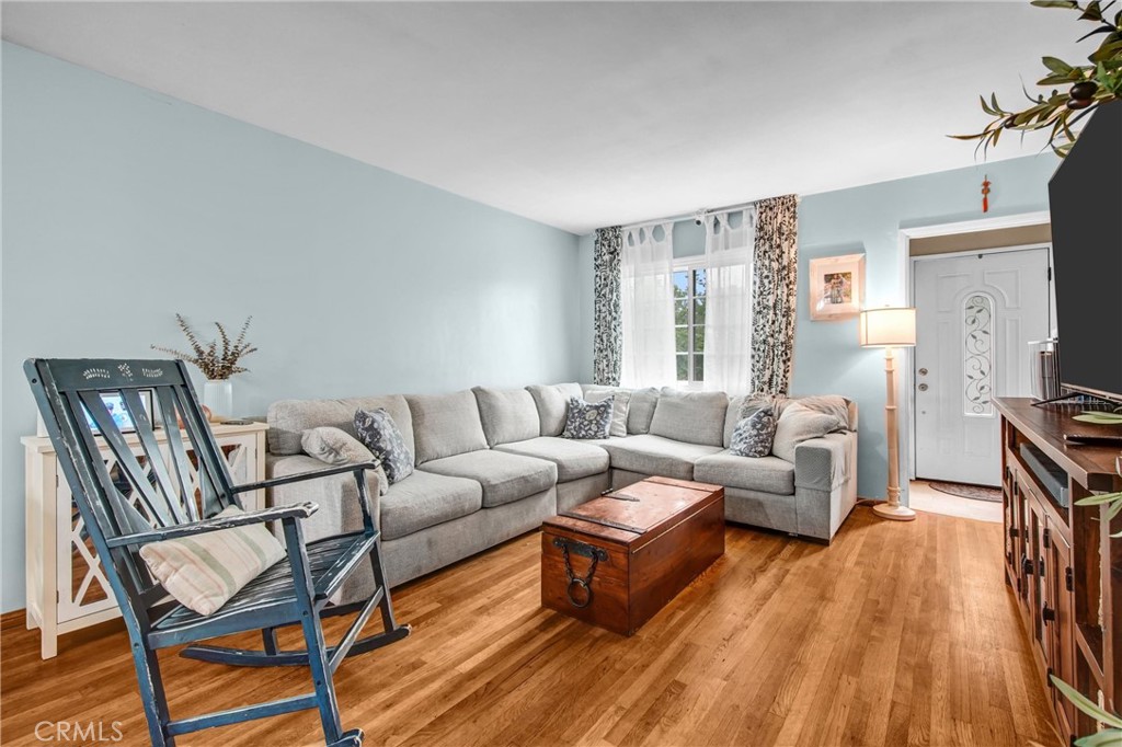 8645 Wakefield Property Photo 6