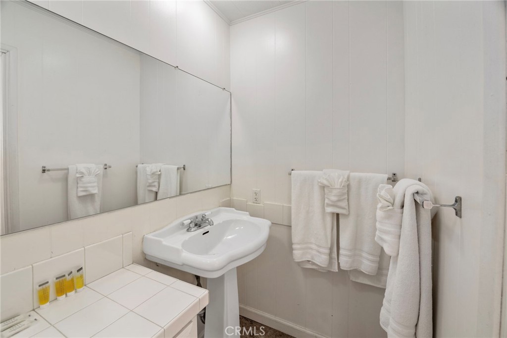 366 Curly Property Photo 18
