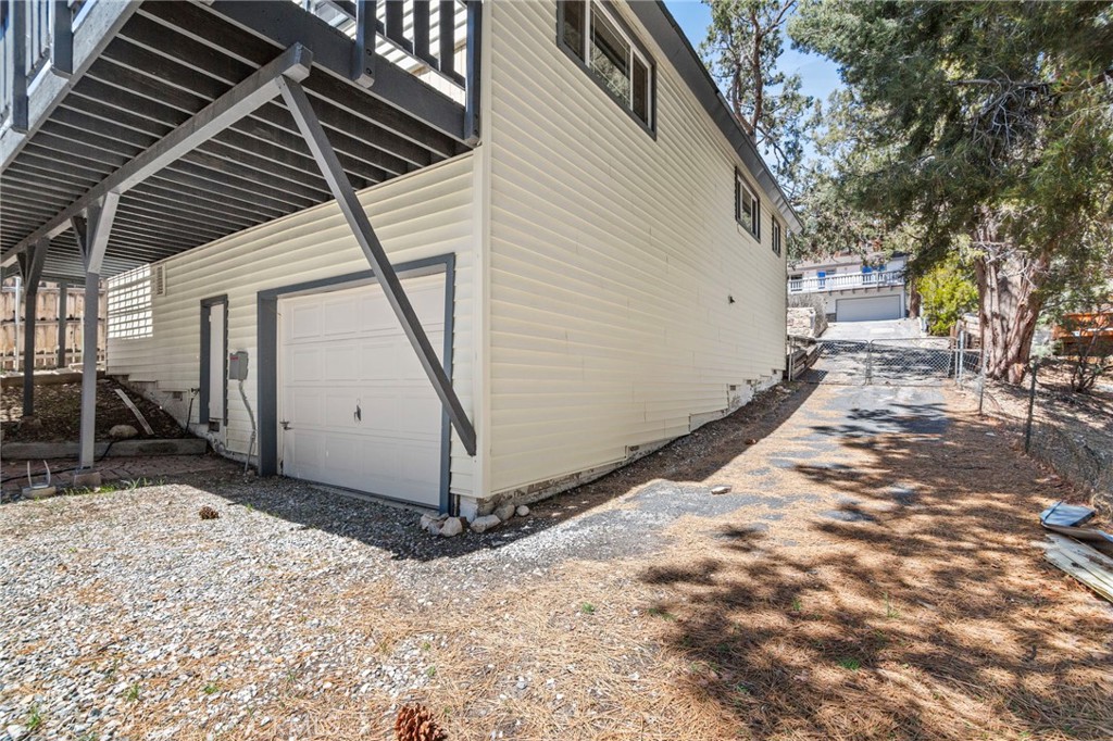 366 Curly Property Photo 28