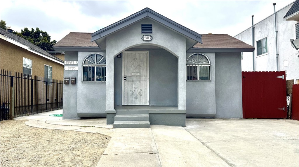 8903 Baring Cross Property Photo 1