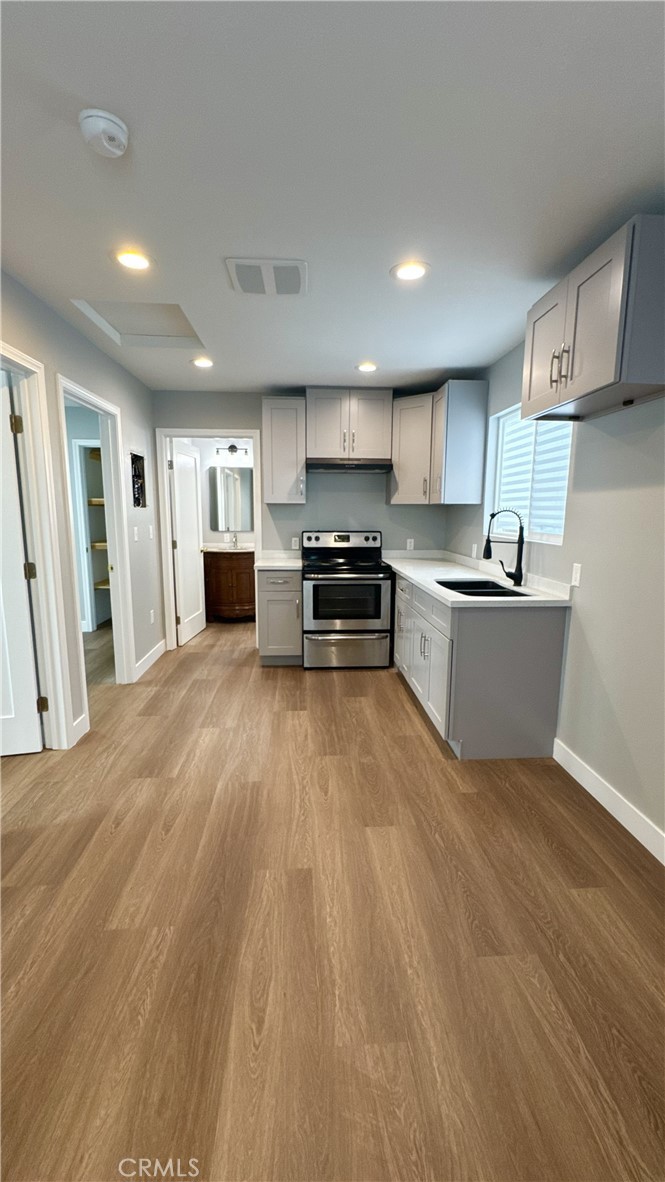 8903 Baring Cross Property Photo 11