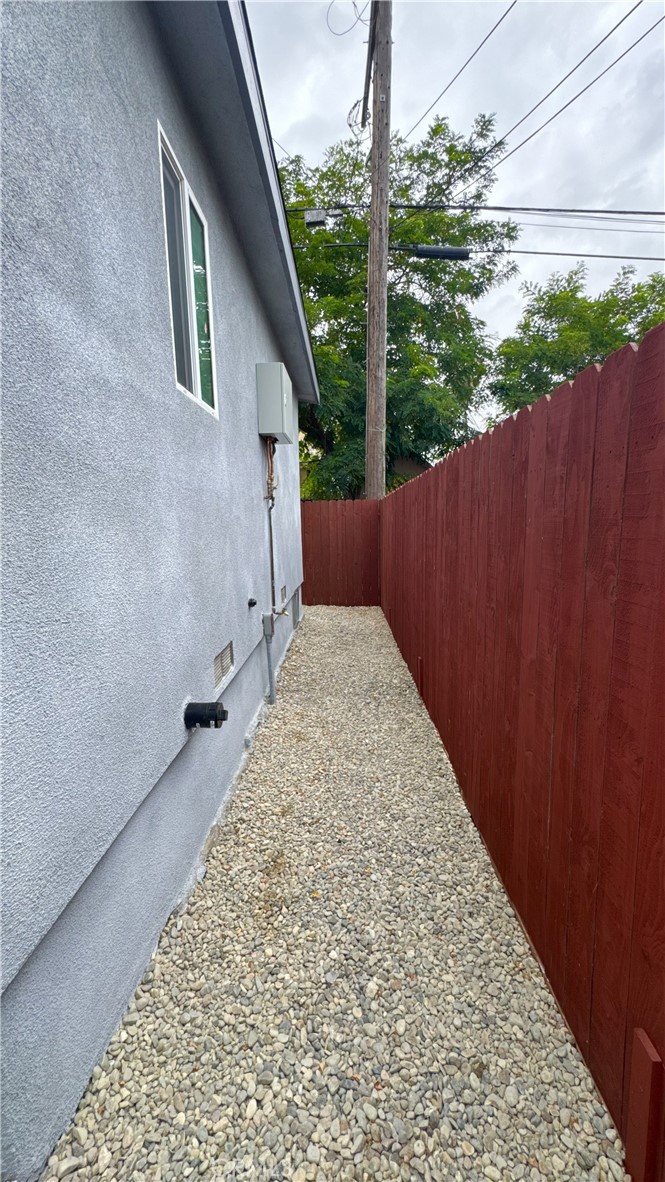 8903 Baring Cross Property Photo 23