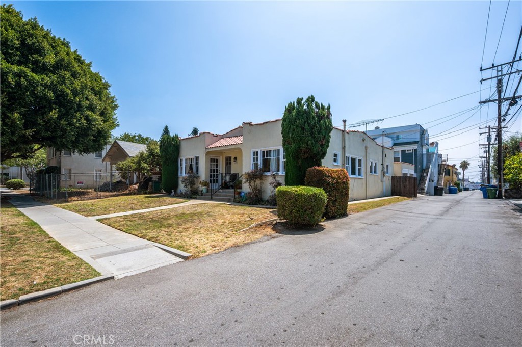 1620 California Property Photo 6