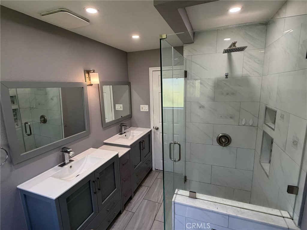 2752 E Harrison Property Photo 9
