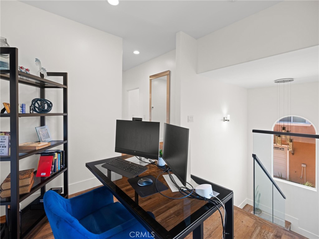 18426 Mansel Property Photo 25
