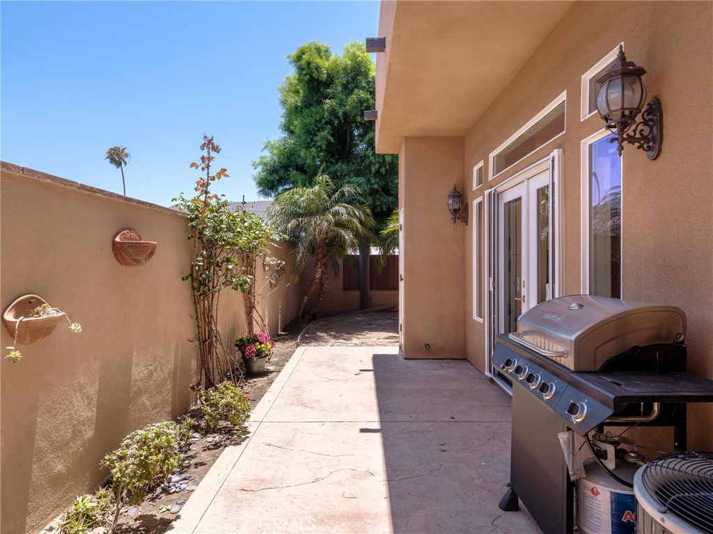 18426 Mansel Property Photo 51