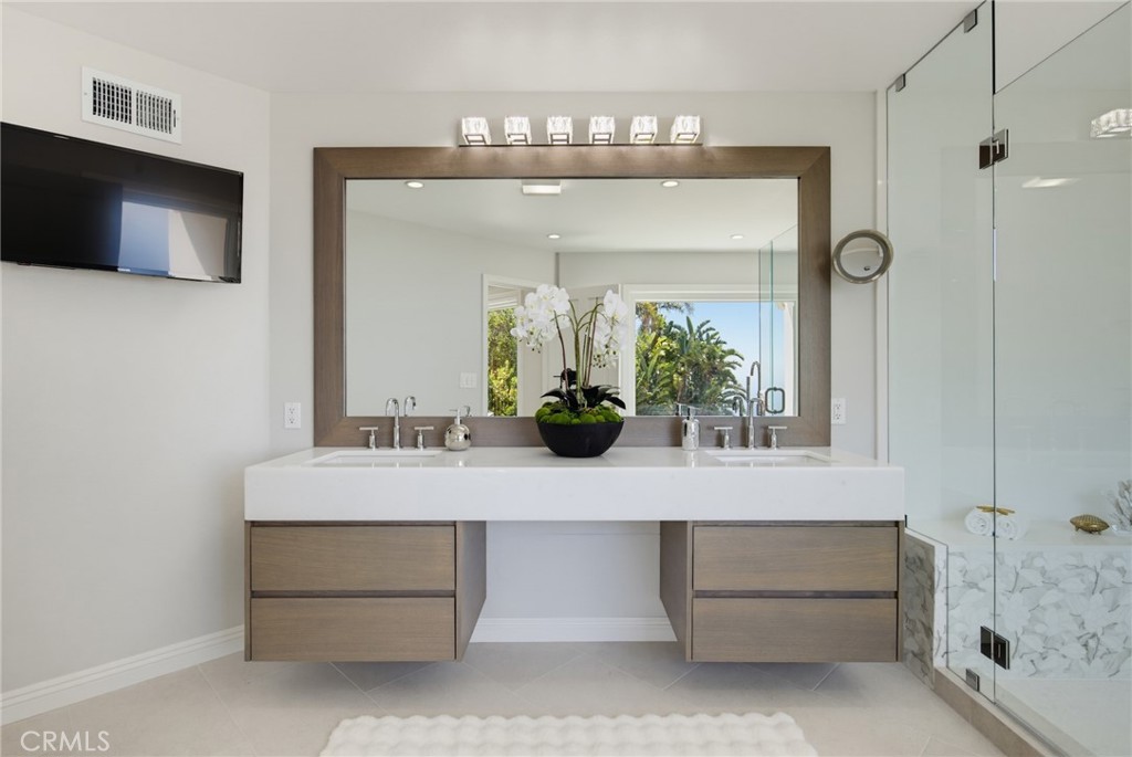 8 Burrell Lane Property Photo 33