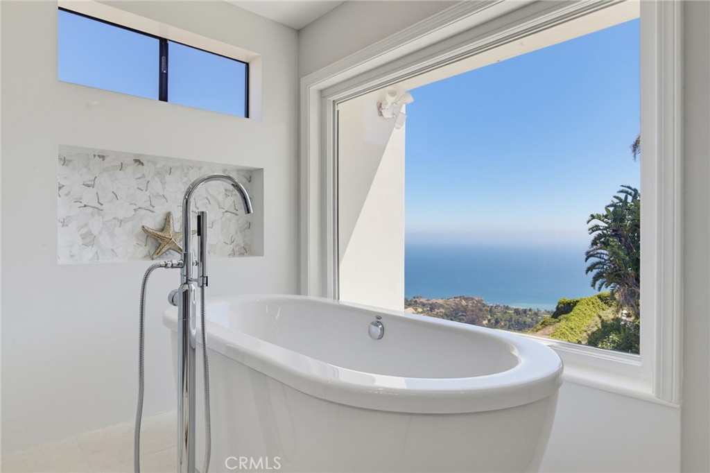 8 Burrell Lane Property Photo 35