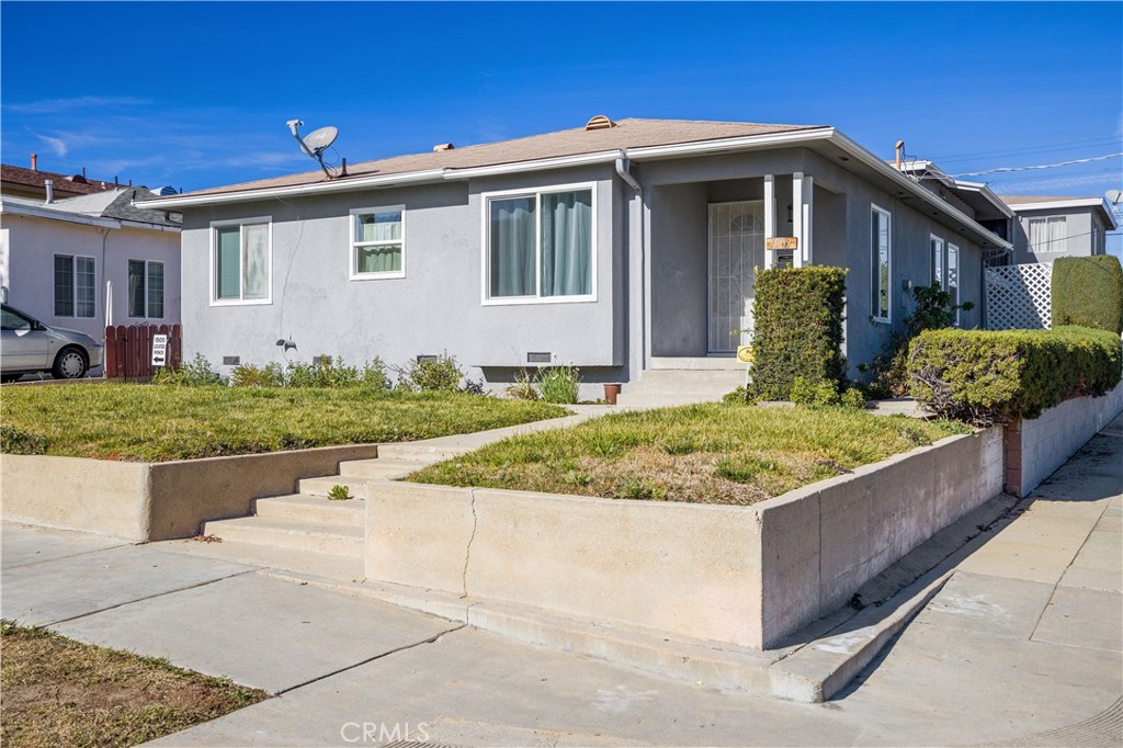 1503 257th Property Photo 2