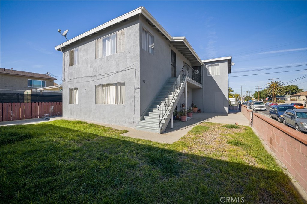 1503 257th Property Photo 3