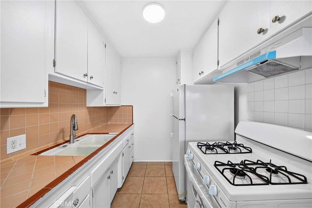 728 Cedar Property Photo 13