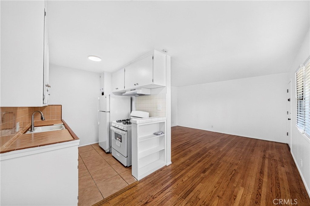 728 Cedar Property Photo 14
