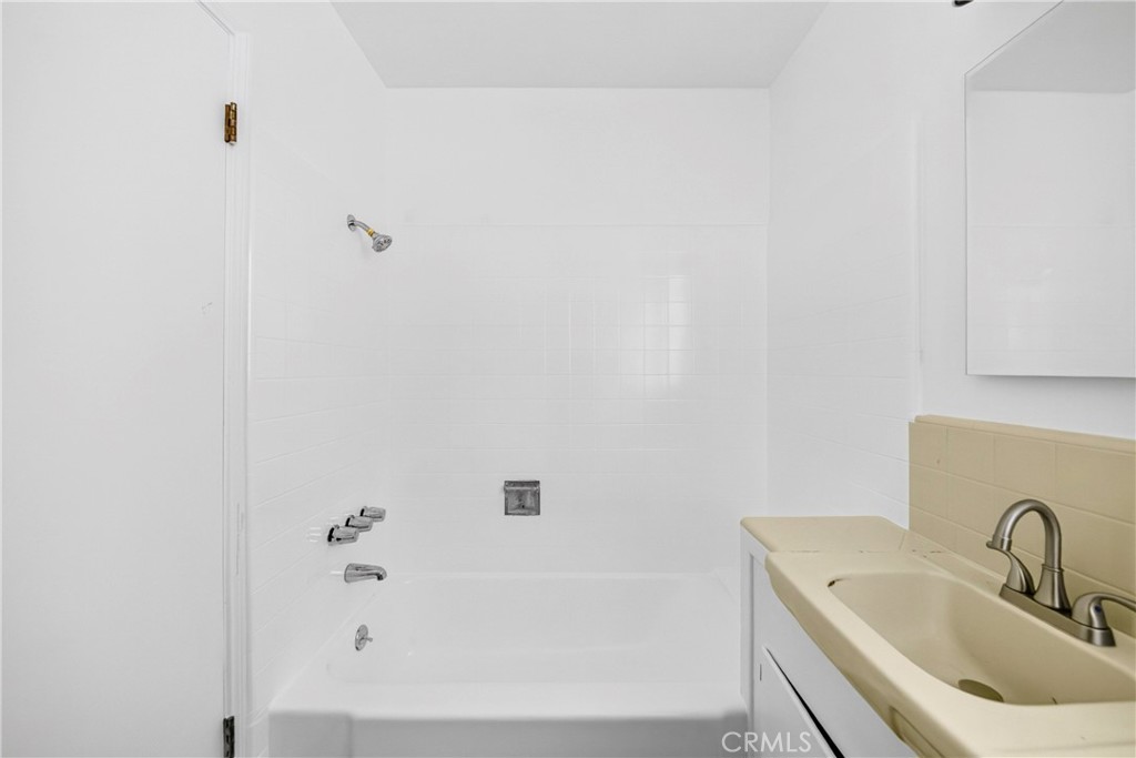 728 Cedar Property Photo 23
