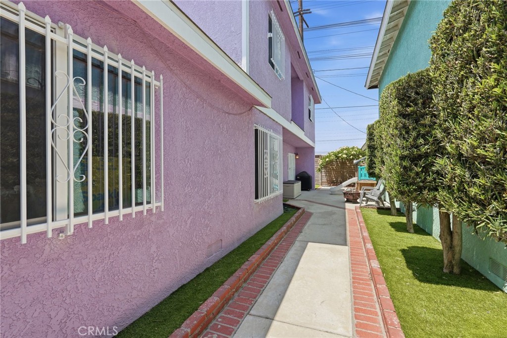 241 Orleans Property Photo 25