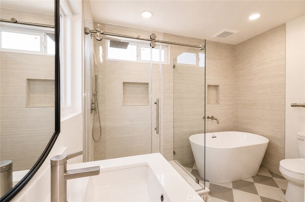 1026 Avenue A Property Photo 16