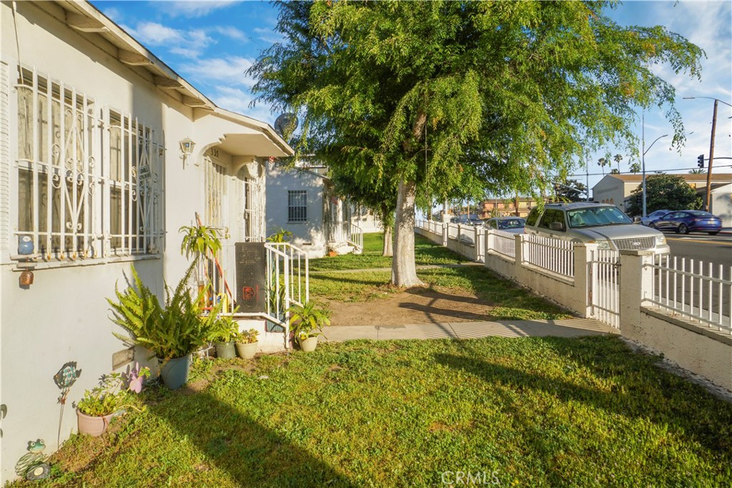 335 339 Centinela Ave Property Photo 9
