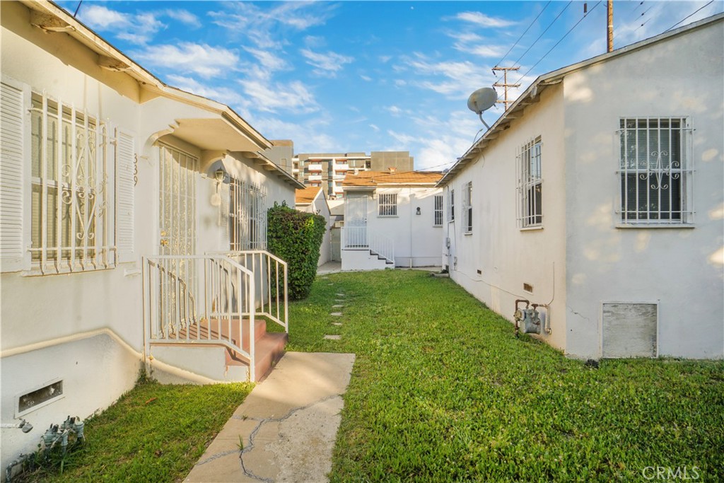 335 339 Centinela Ave Property Photo 10