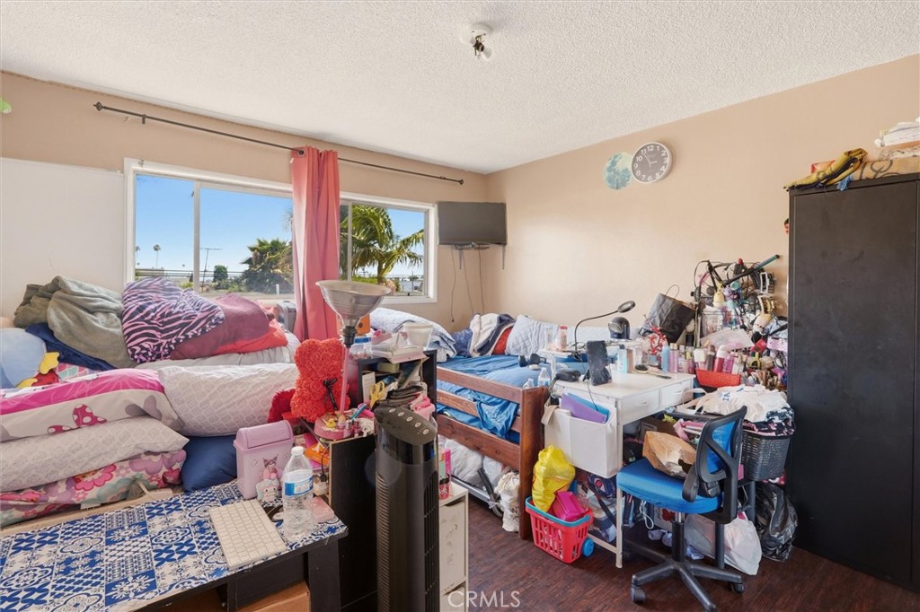925 Larch Property Photo 14
