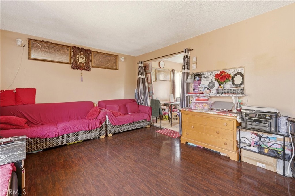 925 Larch Property Photo 15